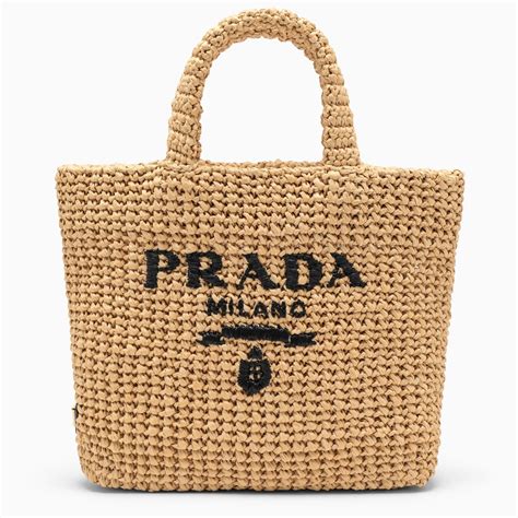 prada tasche aus raffiabast|Prada.